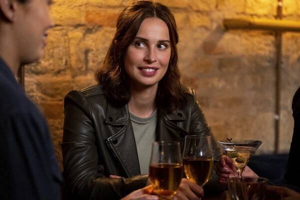 FBI: International - A Proven Liar (S02E07) (2022) | Galerie - Z epizody | ČSFD.cz