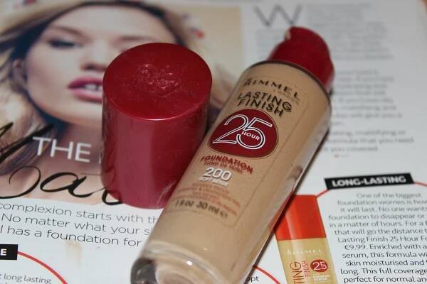 Rimmel foundation lasting finish