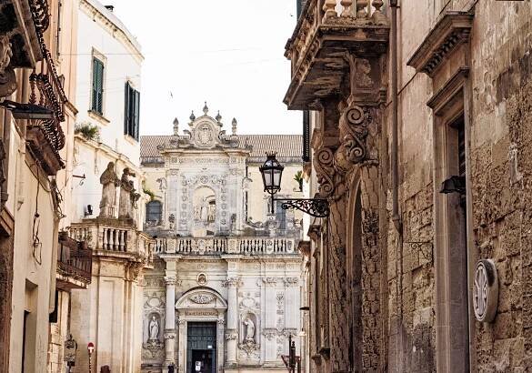 All'ombra del Barocco: Trekking urbano a Lecce con aperitivo - Sal-is
