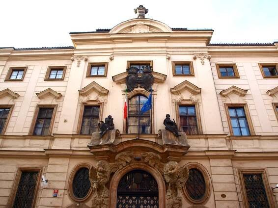 Senát provede návštěvníky sídlem předválečných vlád