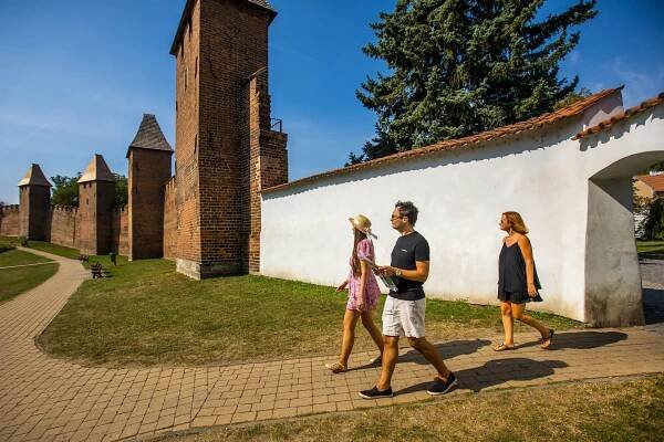 Středověké hradby Nymburk | Poznejte oblast | Pojizeří a Polabí - turistická oblast