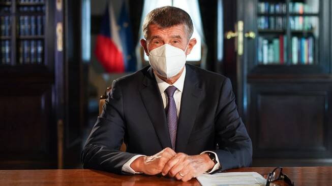 VIDEO: ‚Epidemie je zpět, bohužel.‘ Premiér přiznal, že chyboval, když v létě polevil s opatřeními