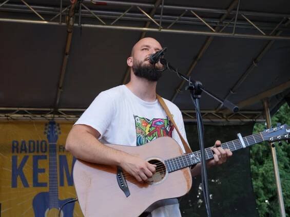 Pokáč: Radiokemp Frekvence 1 v Plzni byl velká pecka
