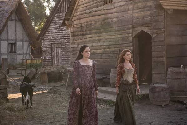 Jamestown - Episode 7 - Z filmu - Sophie Rundle, Niamh Walsh