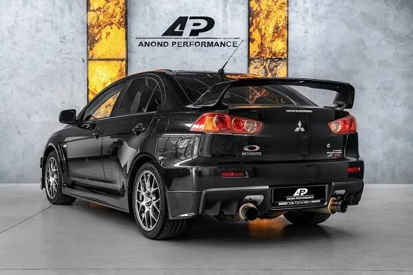 Mitsubishi Lancer Evolution 10 MR 2.0