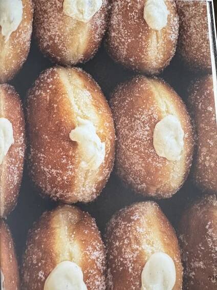 Andělé, Pelíšky i recept na Maršálkovy koblihy! Vánoční Blesk TV Magazín vychází DNES