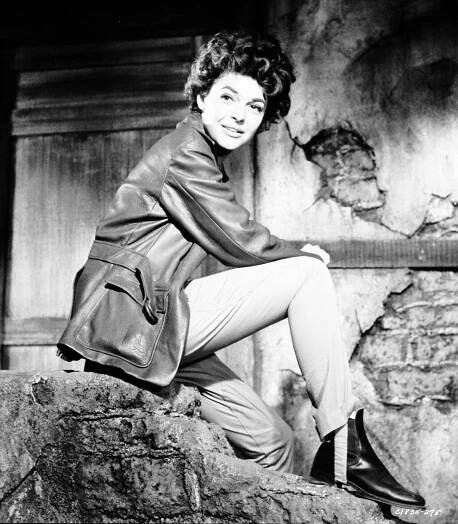 7 Women - Z filmu - Anne Bancroft