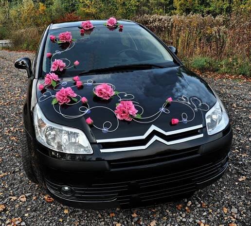 krsn dekorace na svatebn auto