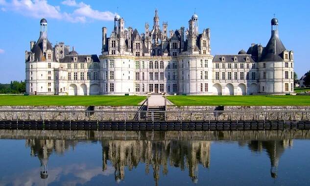 Travel Curious Often - His & Her Châteaux: Chambord & Chenonceau