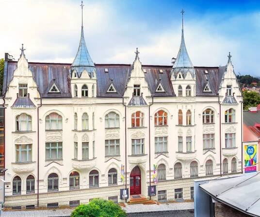 Muzeum skla a bižuterie v Jablonci nad Nisou - Budovy muzea