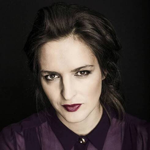 Jana Kirschner predstavuje úvodný singel k albumu Moruša Čierna s názvom Muzika | CS MUSIC