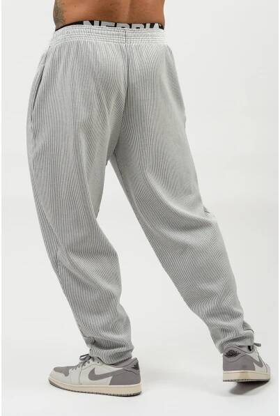 NEBBIA - Volné tepláky s kapsami SIGNATURE 702 (light grey)