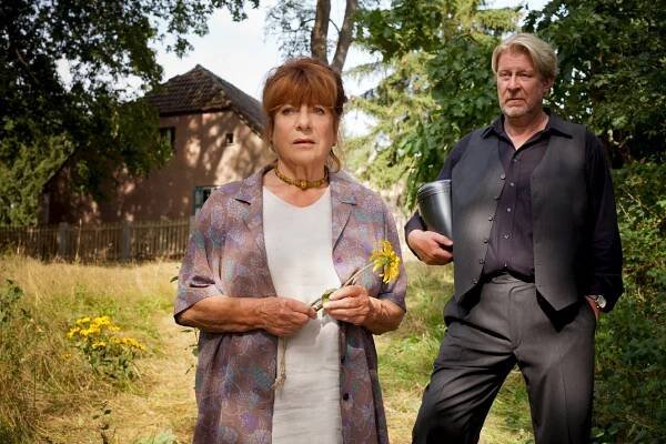 Osudový břeh - Z filmu - Hannelore Hoger, Rolf Lassgård