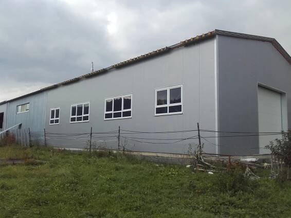 Výstavba oceľových, montovaných hál a objektov, skladané strechy, opláštenie sendvičovými panelmi|ProFi Panel s.r.o.