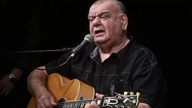 Zemřel František Nedvěd. Legenda českého folku podlehla rakovině plic