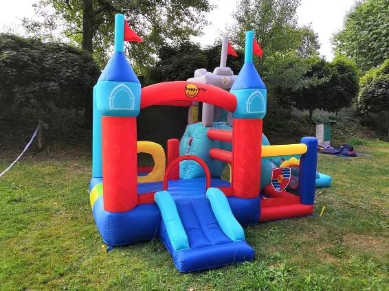 Pro každou dětskou párty: pronájem skákacího hradu