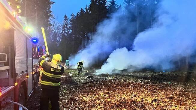 Jednotky SDH Kublov, Roztoky a CHS Beroun vyjely k požáru v...