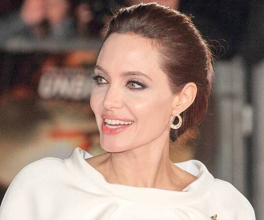 Angelina Jolie Biography - Facts, Childhood, Family Life & Achievements
