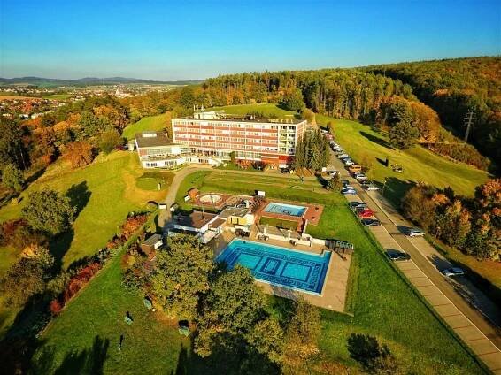 LÁZNĚ KOSTELEC - Kostelec u Zlína - MINI DOVČA (4 noci), Česko - dovolená, zájezdy a recenze tohoto hotelu | Zájezdy.cz