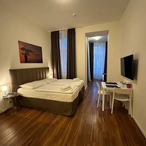 ELIZABETH SUITES - Updated 2025 Prices & Guest house Reviews (Prague, Czech Republic)