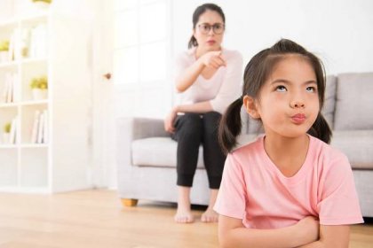 Věci, které by rodiče nikdy neměli říkat svým dětem