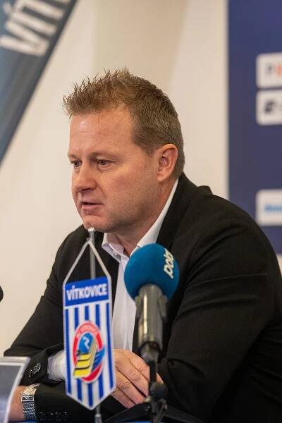 Trenér Varaďa o kariéře, Vítkovicích i nečekaném trejdu od Hadamczika