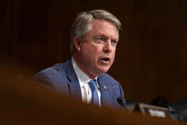Republicans advised to avoid in-person town halls after confrontations over layoffs go viral