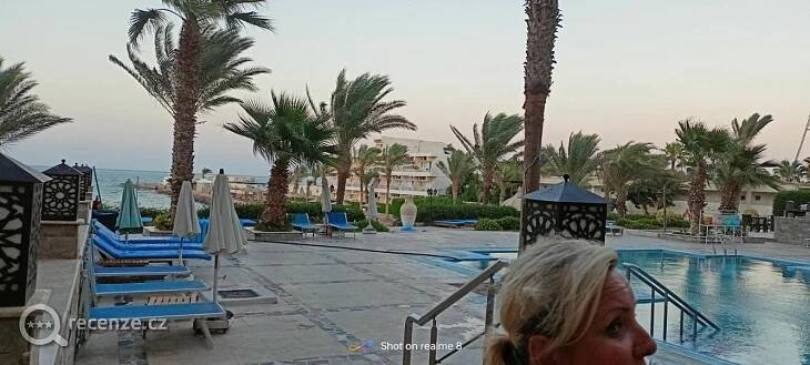 Recenze hotelu Royal Star Beach Resort
