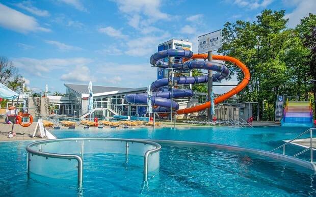 Turčianské Teplice jen 100 m od Spa & Aquaparku v Penzionu Panda s polopenzí, drinkem a 40% slevou na masáže