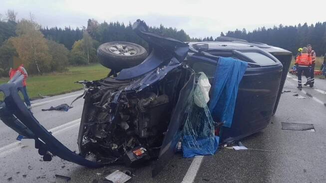 U dopravní nehody čtyř osobních automobilů z nichž jeden...