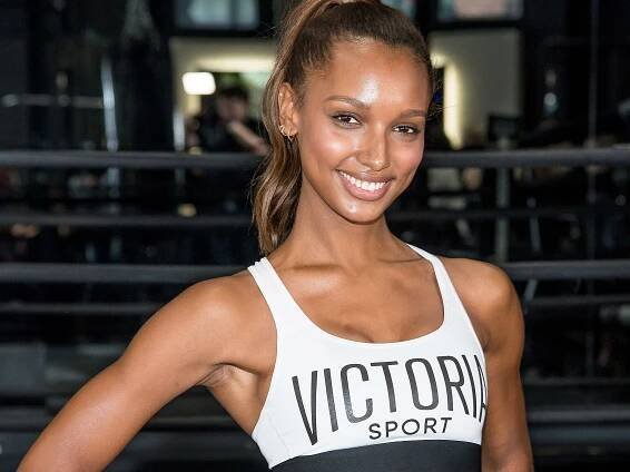 Here's Why Trap Bar Deadlifts Like Jasmine Tookes' Are All Over Instagram
