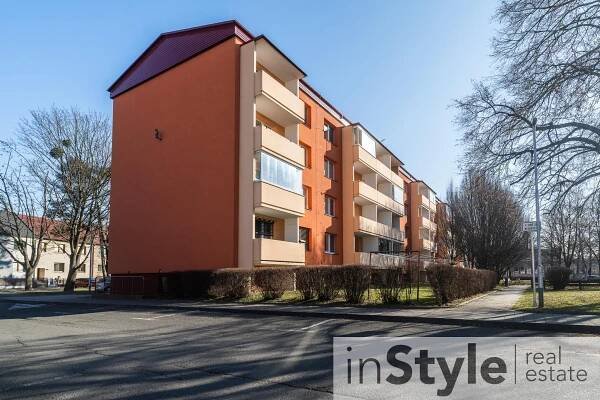 Pronájem Byt 2+kk, Pod Svahy, Uherské Hradiště