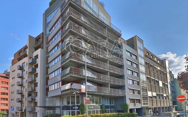 3+kk, Podnádražní, Praha, 115 m²