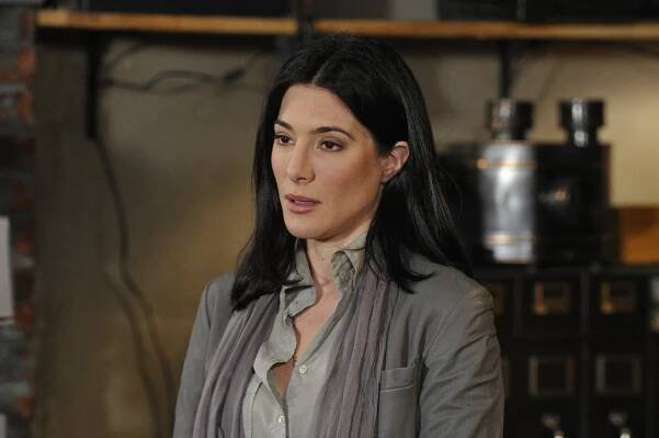 Skladiště 13 - Napříč časem - Z filmu - Jaime Murray