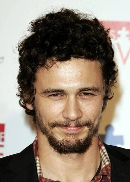 Další herecký páreček je na světě: James Franco randí s Ashley Benson