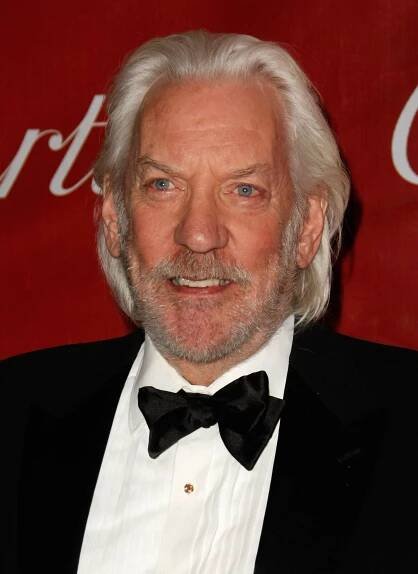 Zemřel Donald Sutherland.
