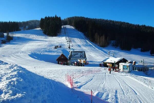 Lyžování v Horní Bečvě: skiareál Rališka | Slevomat.cz