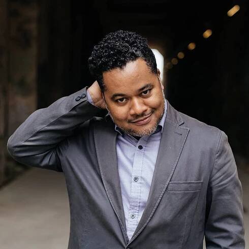 Mike Jordan – Multimedia Journalist + Cultural Storyteller