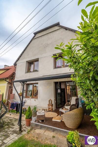 Prodej dvougeneračního domu 2+1 a 2+1 celkem 210 m2, na pozemku 259m2 Olešnice u Českých Budějovic | Reality.iDNES.cz 