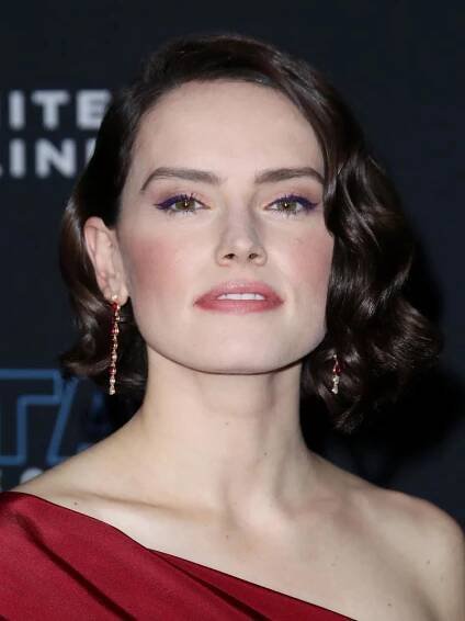Daisy Ridley'Star Wars: The Rise of Skywalker' film premiere, Arrivals, Los Angeles, USA - 16 Dec 2019.Mandatory Credit: Photo by Matt Baron/Shutterstock (10507019hu).