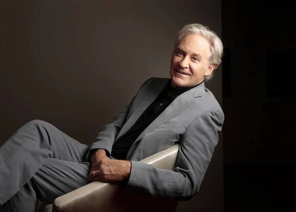 Kevin Kline Happy Portrait Photography Wallpaper