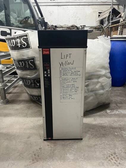Frekvenční měnič Danfoss VLT 3032 - Svitavy
