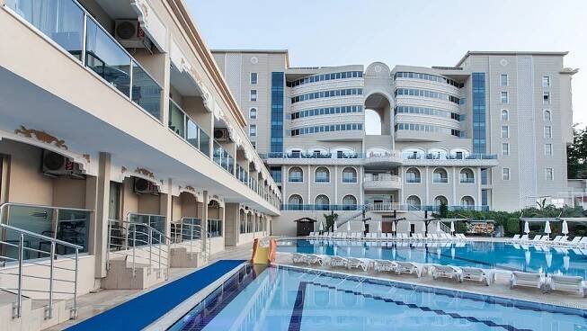Bazén v ubytování Hotel Sultan Of Side nebo v jeho okolí