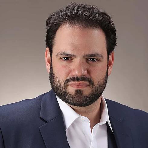 Daniel Luis de Vicente hg c Tom Sbani