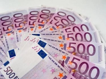 8 nejhodnotnějších světových měn v roce 2021 | Kurzy.cz