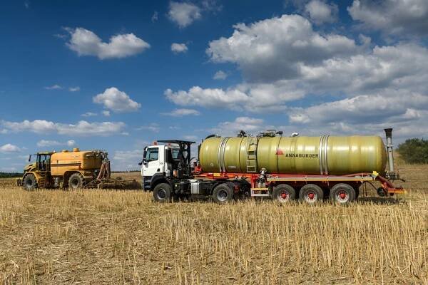 Sedlová cisterna Annaburger jezdí na Vysočině | CRS Marketing, s.r.o.
