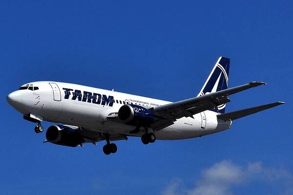 Soubor:Boeing 737-300 - Tarom (YR-BGD).JPG – Wikipedie