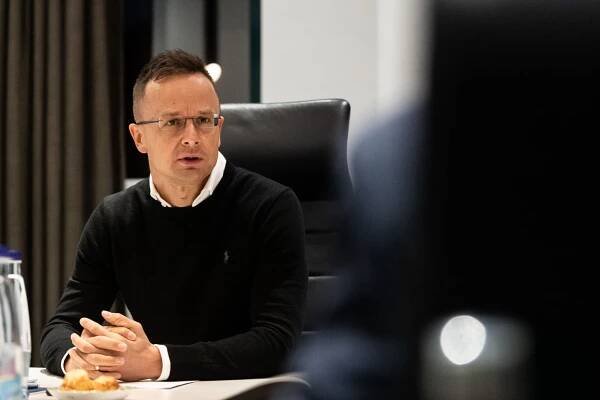 FM Szijjártó Warns against Politicising WHO's Operations