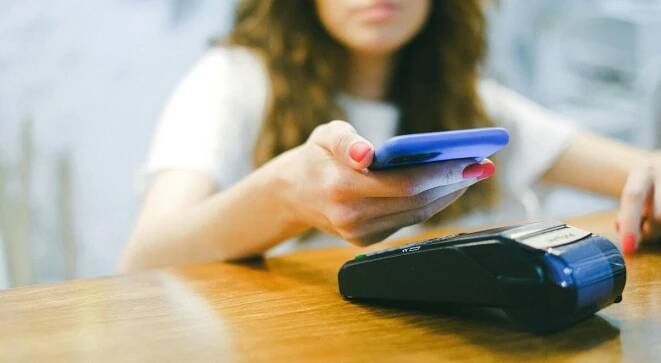 NFC platby mobilem jsou velice pohodlné