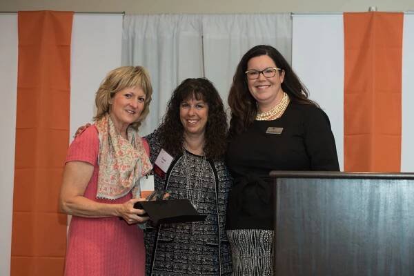 LHR Partner Corner: Rachel Roberts, “Flower Lady” – Loudoun Hunger Relief